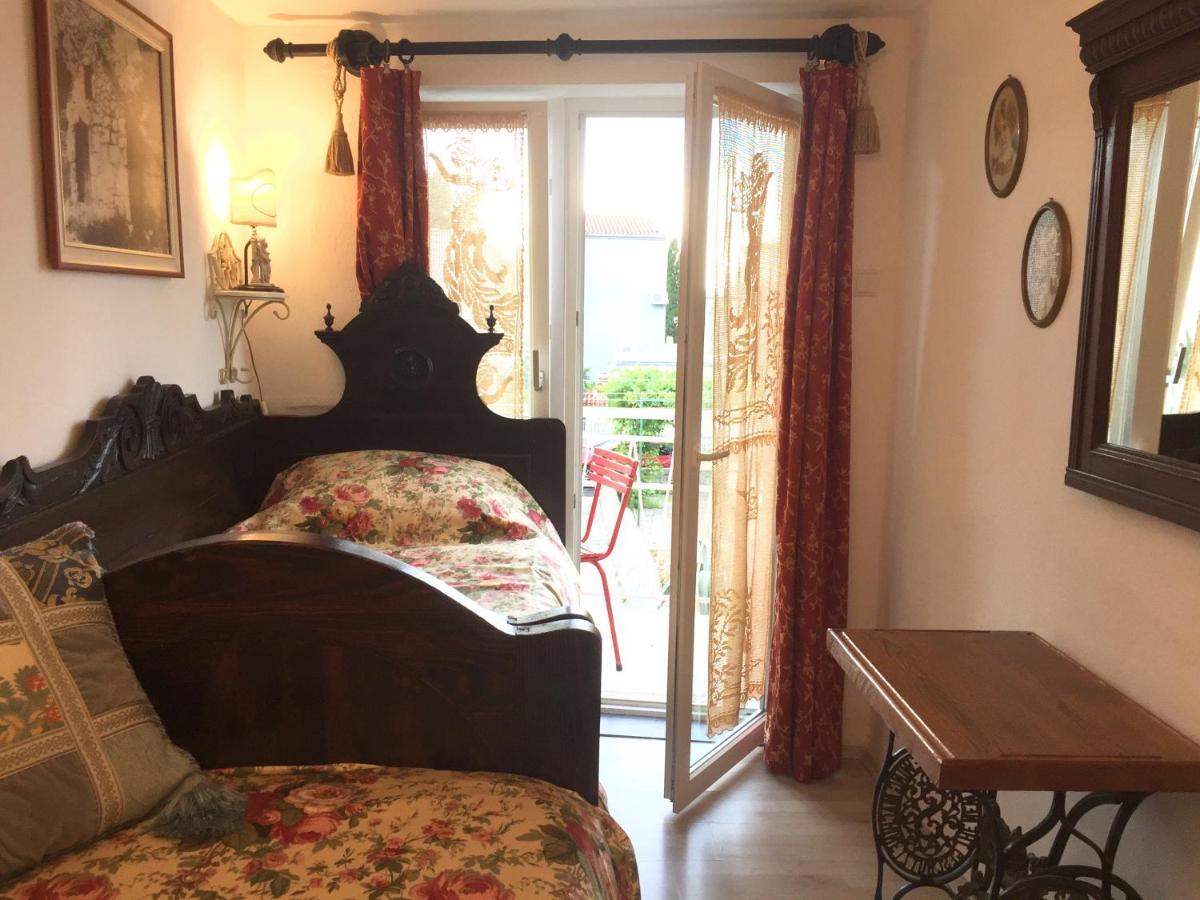 Apartamento Vintage House For Rent 60M From Sea Baška Voda Exterior foto
