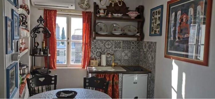 Apartamento Vintage House For Rent 60M From Sea Baška Voda Exterior foto